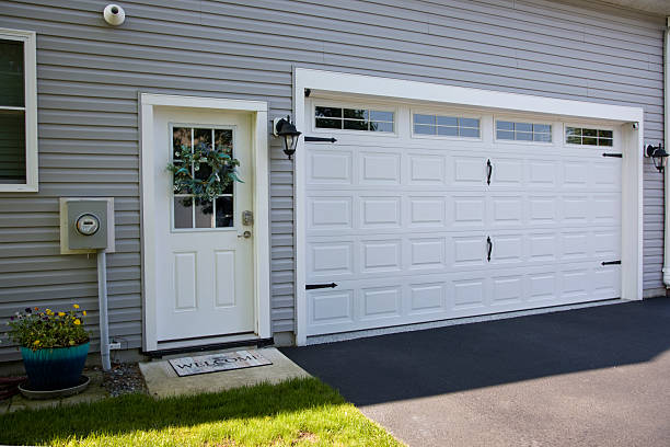 24/7 Emergency Garage Door Panel Replacement experts in Summerville, SC